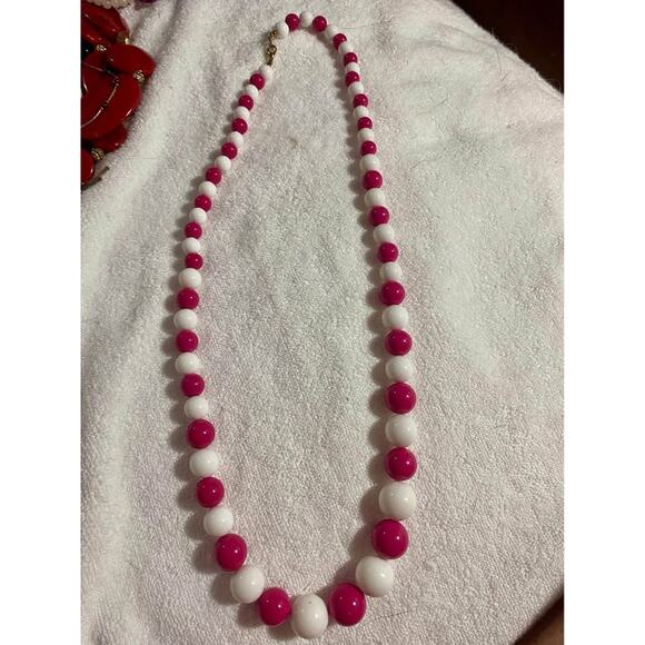 Vintage Bright Pink/White Graduated Long Beaded Necklace - Picture 1 of 3